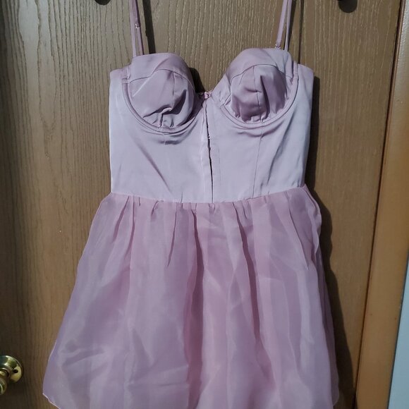 NWT Oh Polly Homecoming or Prom Dress - Picture 2 of 4